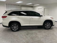 Used 2019 Toyota Highlander 4d SUV FWD XLE at Ideal Cars Llc near Mesa, AZ