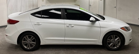 Used 2017  Hyundai Elantra 4d Sedan SE Auto at Ideal Cars Llc near Mesa&comma; AZ