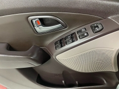 Used 2015  Hyundai Tucson 4d SUV AWD Limited at Ideal Cars Llc near Mesa&comma; AZ