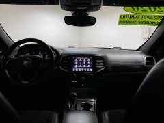 Used 2020  Jeep Grand Cherokee 4d SUV 2WD Laredo Altitude at Ideal Cars Llc near Mesa&comma; AZ