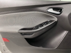 Used 2014  Ford Focus 4d Hatchback SE at Ideal Cars Llc near Mesa&comma; AZ