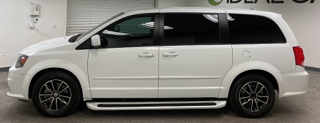 Used 2016  Dodge Grand Caravan 4d Wagon SXT at Ideal Cars Llc near Mesa&comma; AZ