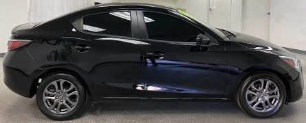 Used 2019  Toyota Yaris 4d Sedan LE Auto at Ideal Cars Llc near Mesa&comma; AZ