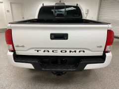 Used 2017  Toyota Tacoma 4WD Double Cab SR at Ideal Cars Llc near Mesa&comma; AZ