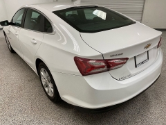 Used 2021  Chevrolet Malibu 4dr Sdn LT at Ideal Cars Llc near Mesa&comma; AZ