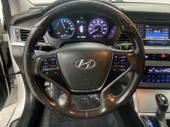 Used 2016 Hyundai Sonata Hybrid 4d Sedan Limited w/Blue Pearl Interior at Ideal Cars Llc near Mesa, AZ