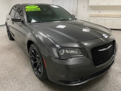 Used 2019  Chrysler 300 4d Sedan RWD S V6 at Ideal Cars Llc near Mesa&comma; AZ