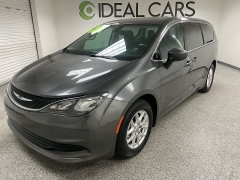  2017 Chrysler Pacifica 4d Wagon Touring at Ideal Cars Llc near Mesa, AZ