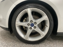 Used 2014  Ford Focus 4d Hatchback Titanium at Ideal Cars Llc near Mesa&comma; AZ