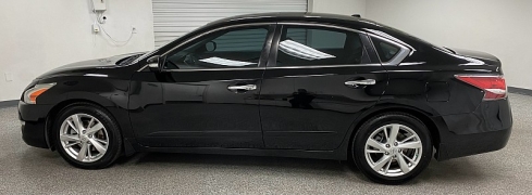 Used 2015  Nissan Altima 4d Sedan SL 2&period;5L at Ideal Cars Llc near Mesa&comma; AZ