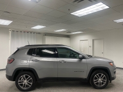Used 2019  Jeep Compass 4d SUV FWD Latitude at Ideal Cars Llc near Mesa&comma; AZ