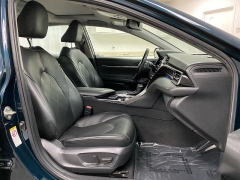 Used 2019  Toyota Camry 4d Sedan XLE at Ideal Cars Llc near Mesa&comma; AZ