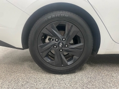 Used 2021  Hyundai Elantra SEL IVT at Ideal Cars Llc near Mesa&comma; AZ