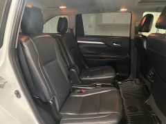 Used 2019 Toyota Highlander 4d SUV FWD XLE at Ideal Cars Llc near Mesa, AZ