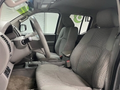 Used 2015  Nissan Frontier 2WD Crew Cab SV Auto at Ideal Cars Llc near Mesa&comma; AZ