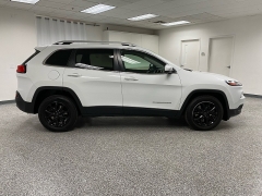 Used 2017 Jeep Cherokee 4d SUV FWD Latitude V6 at Ideal Cars Llc near Mesa, AZ