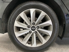 Used 2015  Hyundai Sonata 4d Sedan Sport at Ideal Cars Llc near Mesa&comma; AZ