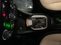 Used 2018  Jeep Renegade 4d SUV FWD Latitude at Ideal Cars Llc near Mesa&comma; AZ