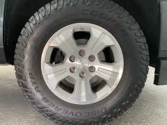 Used 2018  Chevrolet Silverado 1500 4WD Crew Cab LT Z71 at Ideal Cars Llc near Mesa&comma; AZ