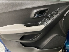 Used 2019  Chevrolet Trax 4d SUV AWD LT at Ideal Cars Llc near Mesa&comma; AZ