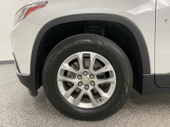 Used 2019 Chevrolet Traverse 4d SUV FWD LT Cloth w/1LT at Ideal Cars Llc near Mesa, AZ