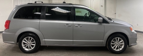 Used 2020  Dodge Grand Caravan 4d Wagon SXT at Ideal Cars Llc near Mesa&comma; AZ