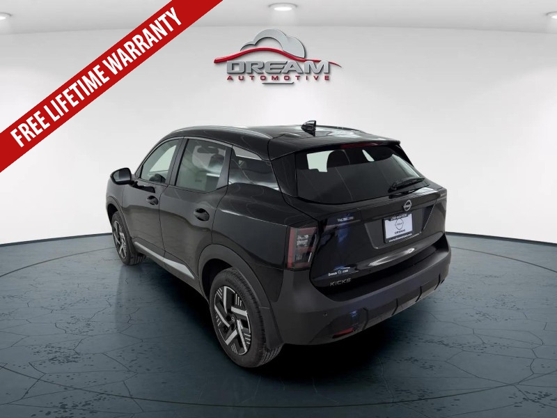 2026 Nissan Kicks SV photo 3