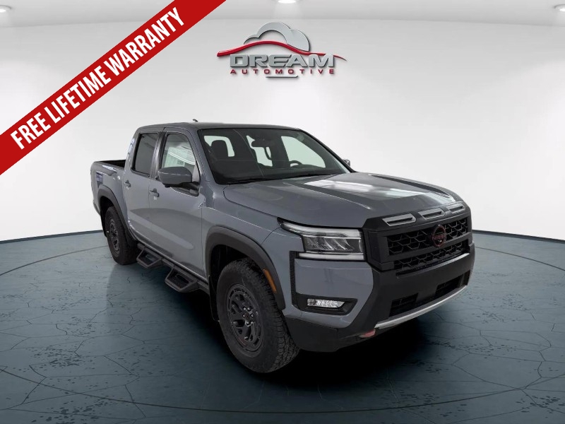 2025 Nissan Frontier PRO-4X's photo