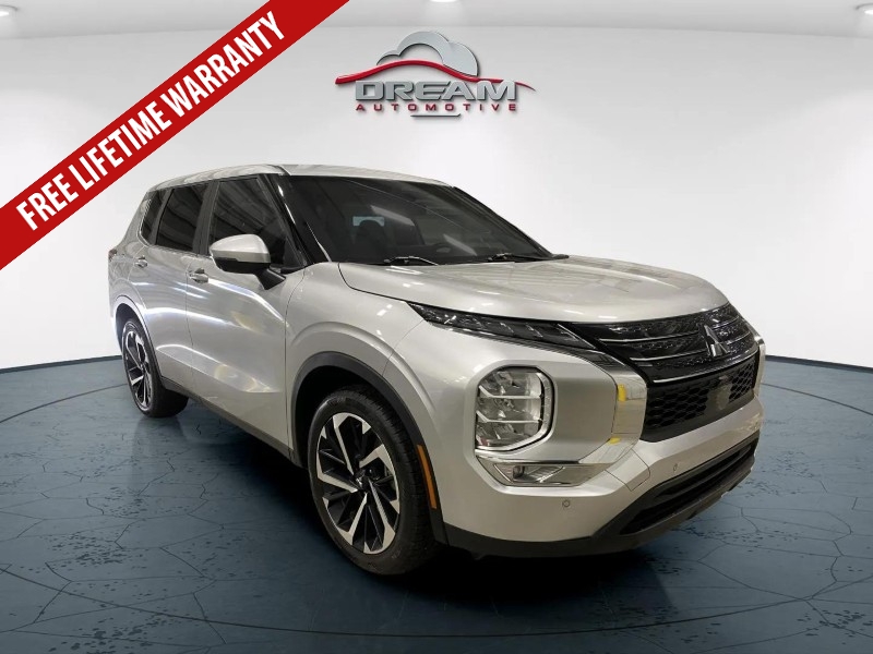 used 2024 MITSUBISHI OUTLANDER SE