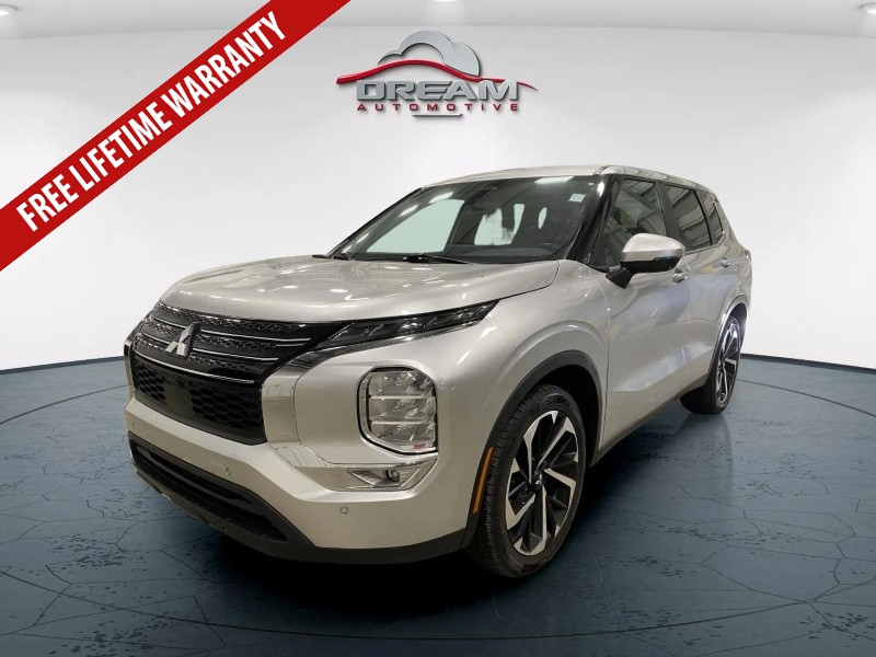 used 2024 MITSUBISHI OUTLANDER SE