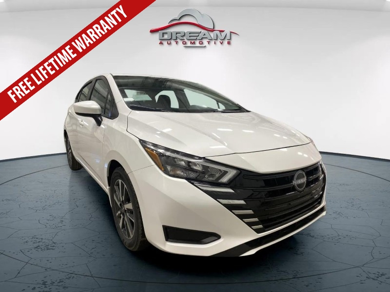 2025 Nissan Versa SV's photo