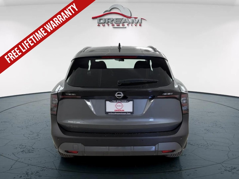 2026 Nissan Kicks SV photo 2