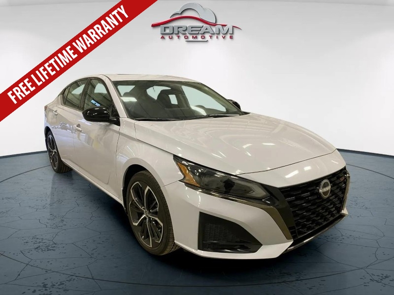 2025 Nissan Altima SR