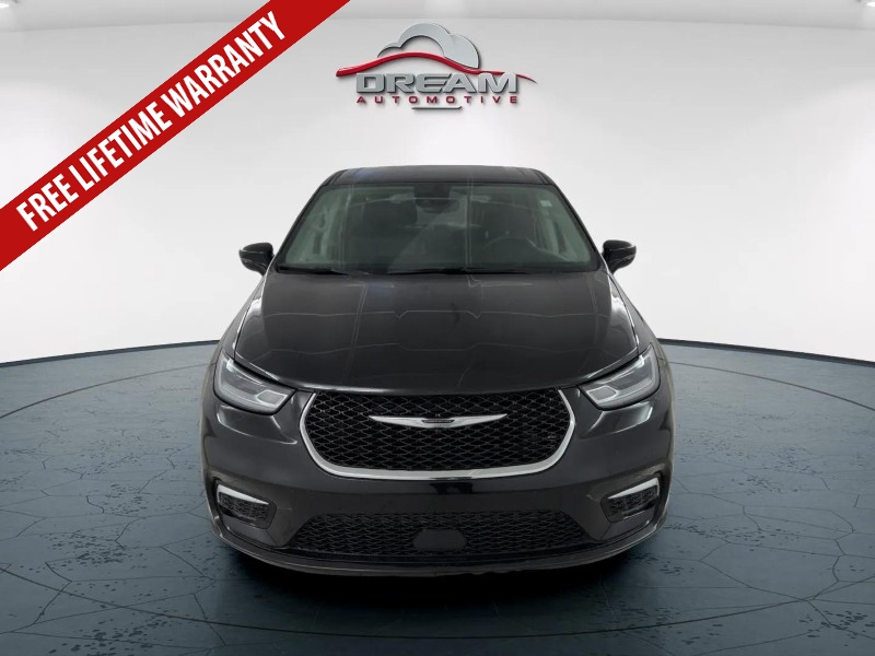 Used 2024 Chrysler Pacifica Touring L with VIN 2C4RC1BG1RR167307 for sale in Kansas City