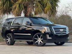 Used 2018  Cadillac Escalade 4d SUV RWD Luxury at Drivenci Motors near Olmito&comma; TX