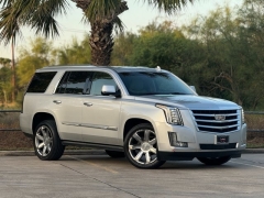 Used 2016 Cadillac Escalade 4d SUV RWD Premium at Drivenci Motors near Olmito, TX