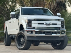Used 2017 Ford Super Duty F-250 4WD Crew Cab Lariat at Drivenci Motors near Olmito, TX