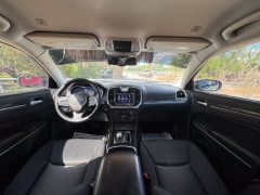 Used 2022  Chrysler 300 Touring RWD at Drivenci Motors near Olmito&comma; TX