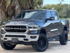 Used 2019  Ram 1500 4WD Crew Cab Big Horn&sol;Lone Star at Drivenci Motors near Olmito&comma; TX