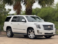 Used 2020 Cadillac Escalade 4d SUV 4WD Luxury at Drivenci Motors near Olmito, TX