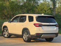 Used 2024 Honda Pilot EX-L 8 Passenger 2WD at Drivenci Motors near Olmito, TX