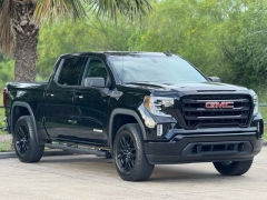 Used 2022 GMC Sierra 1500 Limited 4WD Crew Cab 147" Elevation w/3VL at Drivenci Motors near Olmito, TX