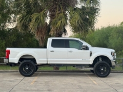 Used 2017 Ford Super Duty F-250 4WD Crew Cab Lariat at Drivenci Motors near Olmito, TX