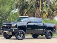 Used 2018  Chevrolet Silverado 1500 4WD Crew Cab LT Z71 at Drivenci Motors near Olmito&comma; TX