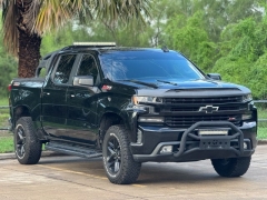 Used 2020  Chevrolet Silverado 1500 4WD Crew Cab LT Trail Boss at Drivenci Motors near Olmito, TX