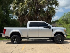 Used 2017  Ford Super Duty F-250 4WD Crew Cab Lariat at Drivenci Motors near Olmito&comma; TX