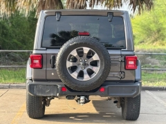 Used 2018  Jeep Wrangler Unlimited 4d SUV 4WD Sahara at Drivenci Motors near Olmito&comma; TX