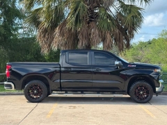 Used 2020  Chevrolet Silverado 1500 4WD Crew Cab LT at Drivenci Motors near Olmito&comma; TX