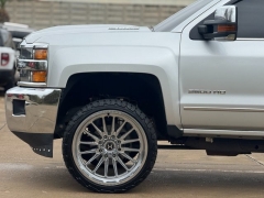 Used 2018  Chevrolet Silverado 2500HD 4WD Crew Cab 153&period;7" LTZ at Drivenci Motors near Olmito&comma; TX
