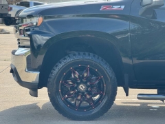 Used 2020  Chevrolet Silverado 1500 4WD Crew Cab LT at Drivenci Motors near Olmito&comma; TX